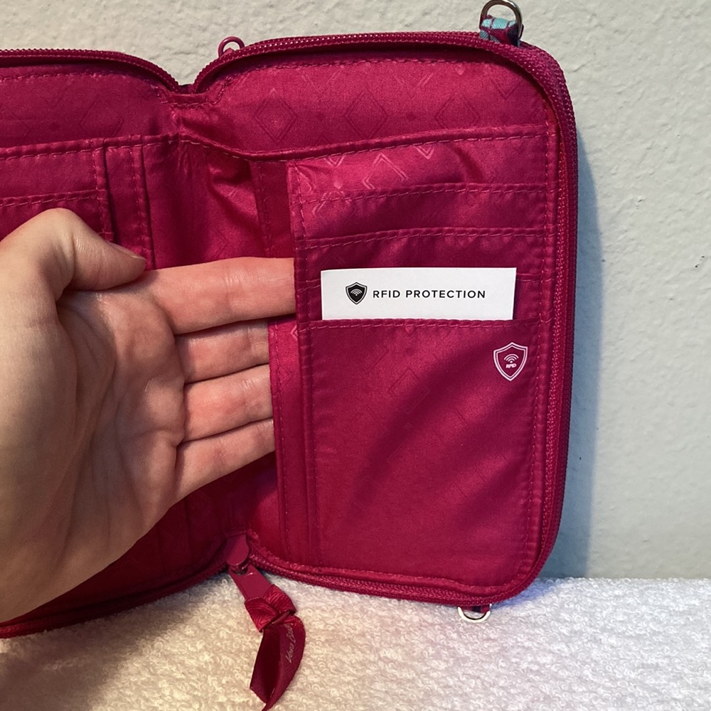 ThredUP: Vera Bradley RFID 3-in-1 Crossbody Wallet Bloom Berry Signature Print - Picture 7 of 12